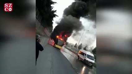 Belediye otobüsü yolun ortasında böyle yandı