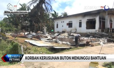Lihat Rumah Hancur, Korban Kerusuhan Buton Menangis