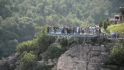 Türkiye'nin ilk cam seyir terasına "50 bin kişi çıktı"