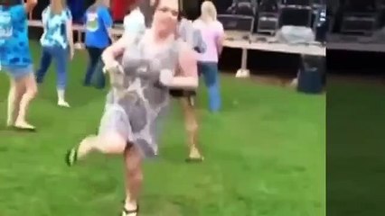 Woman Russian Drunk !  funny