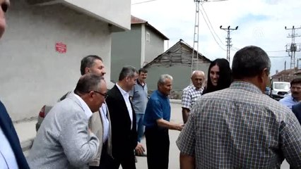 Karaaslan, vatandaşları köylerinde ziyaret etti