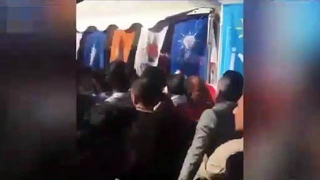 Meral Akşener'in seçim ziyaretinde arbede çıktı