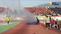 كراكاج أنصار بجاية يتسبب في حريق فوق مضمار ملعب 