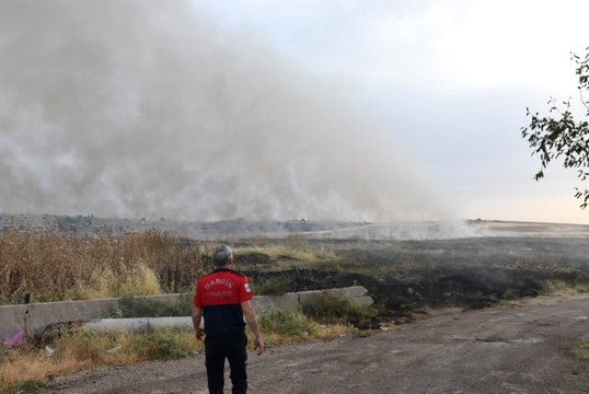 Suriye sınırındaki yangına TOMA müdahale etti