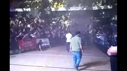 Las Entradas de Machito y de Jesús El Ciclón Sánchez Para Luchar Por el Título de Peso Pluma Europeo