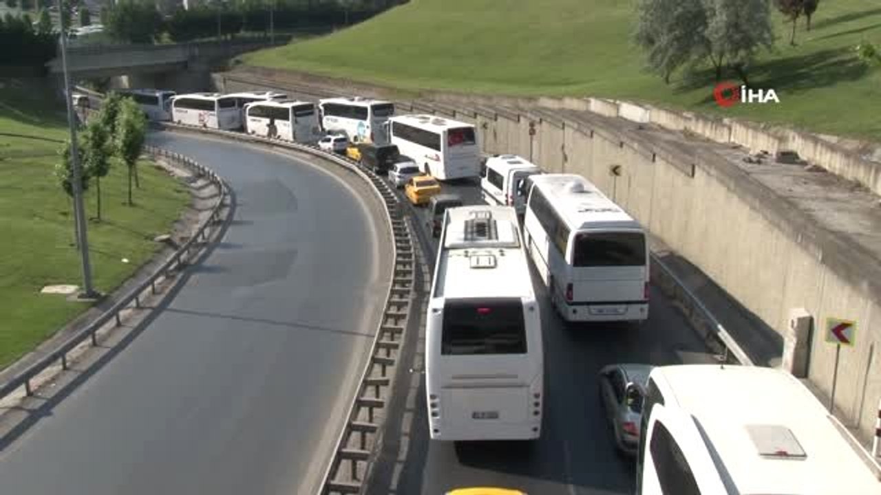 Esenler 15 Temmuz Demokrasi Otogarında dönüş yoğunluğu yaşanıyor