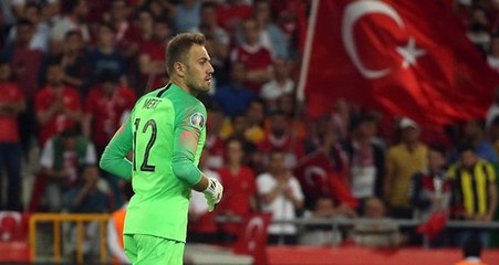 Mert Günok'tan rakip forvetlere geçit yok