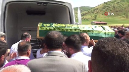 Beşiktaş’taki makas kazasında hayatını kaybedenler toprağa verildi