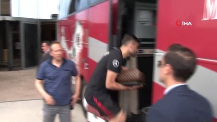 A Milli Takım, İzlanda'ya gitti