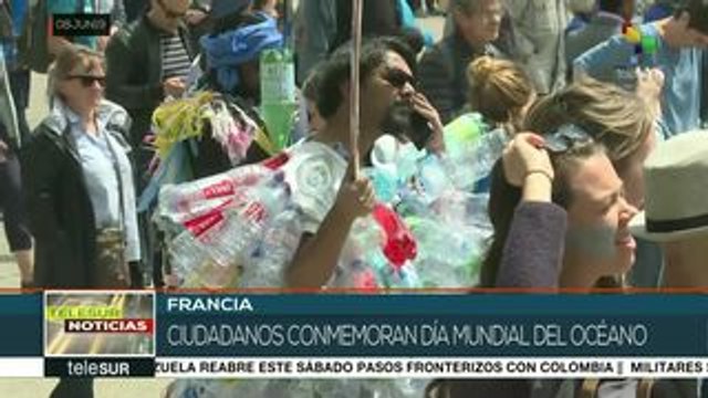 Francia: con manifestaciones en París llaman a proteger los océanos