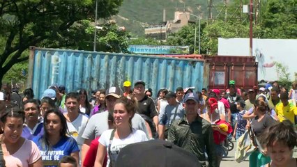 Venezolanos sienten leve respiro con reapertura de frontera con Colombia