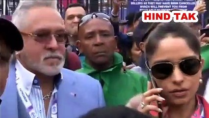 Crowd shouts ‘chor Aaya’ as Vijay Mallya leaves from the Oval after match #VijayMallya #Cricket #Crowd