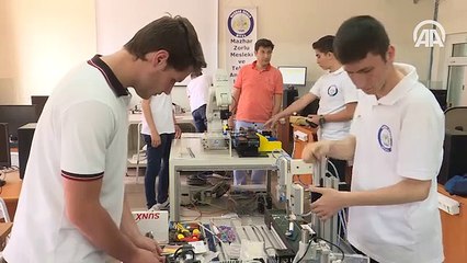 Derslerini endüstri 4.0 ile görüyorlar