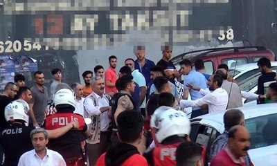 Esenyurt'ta kavga: Polis biber gazıyla müdahale etti