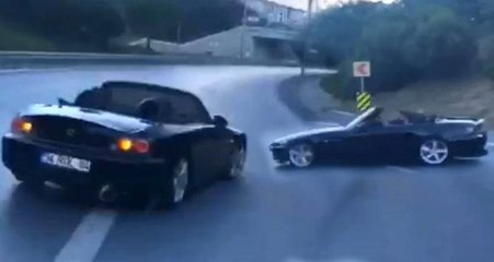 TEM'de lüks otomobille düğün konvoyu terörü!