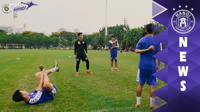 Đình Trọng thể hiện đẳng cấp đá ma, Quang Hải bất ngờ bị bơ trong buổi tập | HANOI FC
