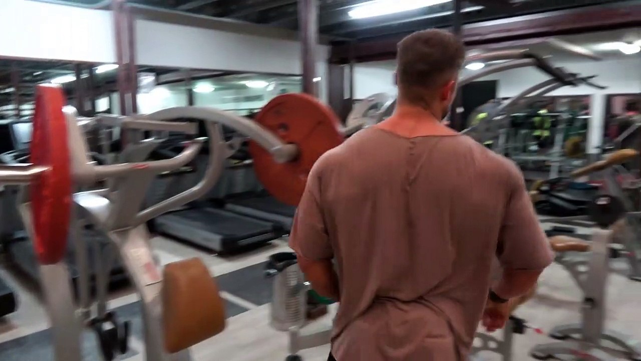 Epic_BACK_'N_BICEPS_Workout_-_Classic_Bodybuilding(720p)