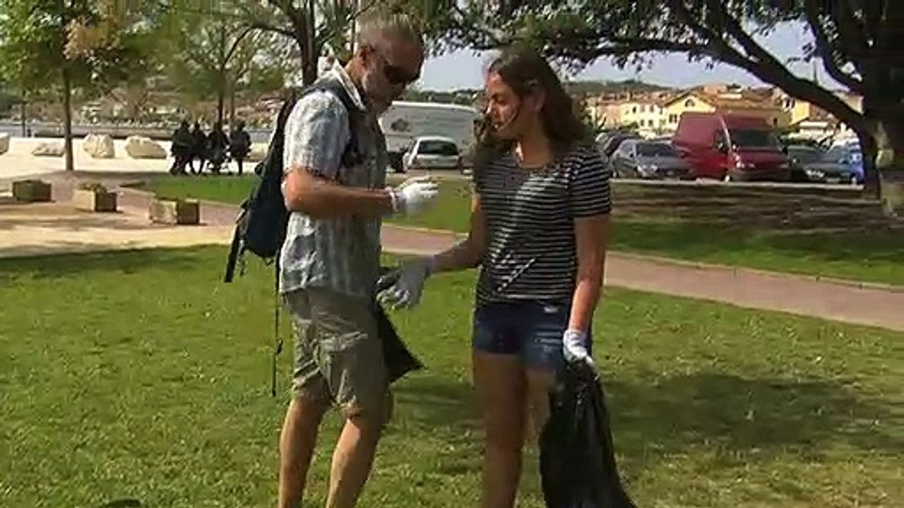 Une "Clean Walk" à Martigues: action de sensibilation au ramassage des déchets
