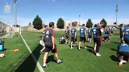 Sesión Matinal de la Selección Española para Seguir Preparando el Duelo ante Suecia
