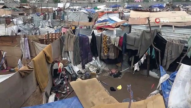 - Yemen'de Şiddetli Yağış Ve Sel: 3 Ölü- Yemen'de Sel Yerlerinden Edilmiş İnsanları Etkiledi