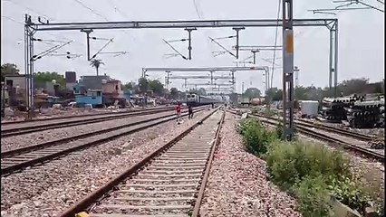 JBP-NZM MAHAKOSHAL Express -12189