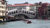 Le grandi navi deturpano Venezia | Notizie.it