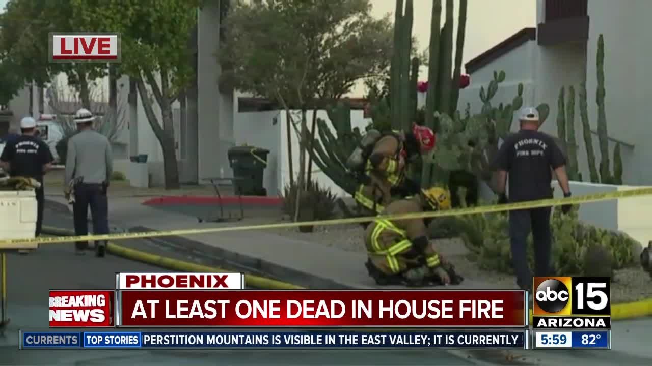 One dead after Phoenix apartment fire