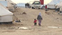 La France rapatrie douze enfants de djihadistes détenus en Syrie
