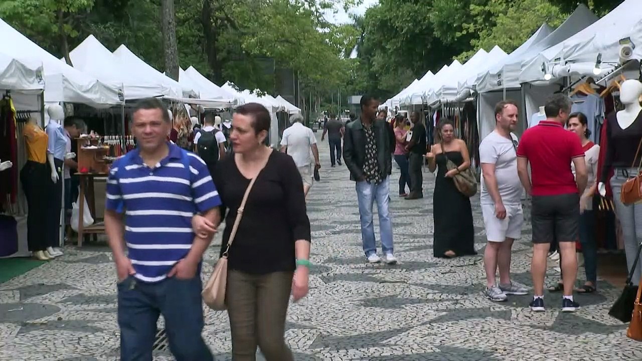 Brasileiros acompanham notícias sobre Lava Jato