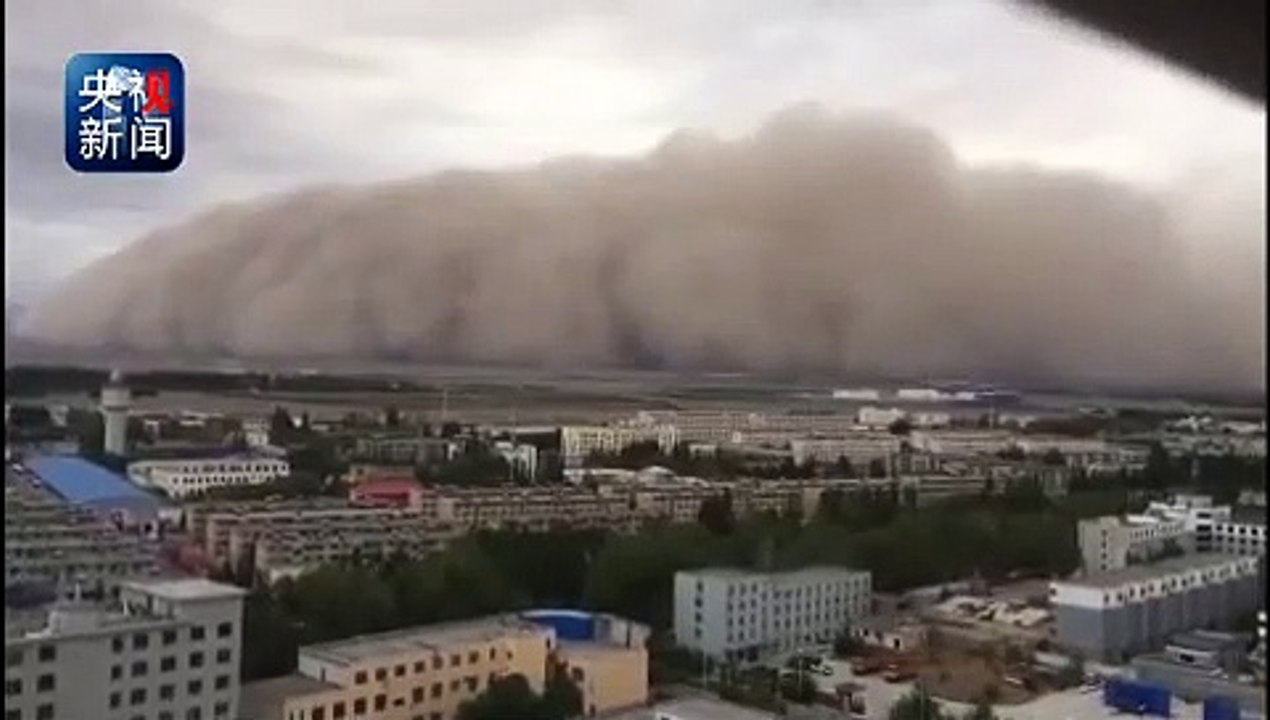 Une tempête de sable monstrueuse engloutit une ville chinoise !
