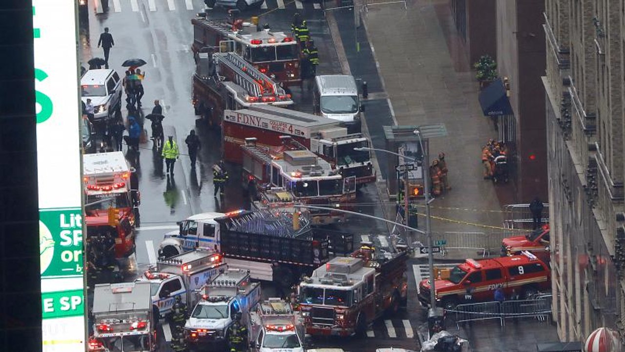 Manhattan: Tödlicher Hubschrauber-Absturz auf Hochhaus-Dach