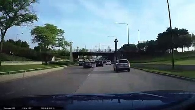 Un automobiliste provoque un accident en ratant une sortie