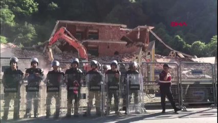 RİZE Fırtına vadisindeki kaçak yapıların yıkımı yeniden başladı