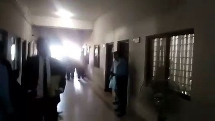 Asif Ai Zardari Ne Kamra Adalat Main Don Ka Andaaz Apna Lia