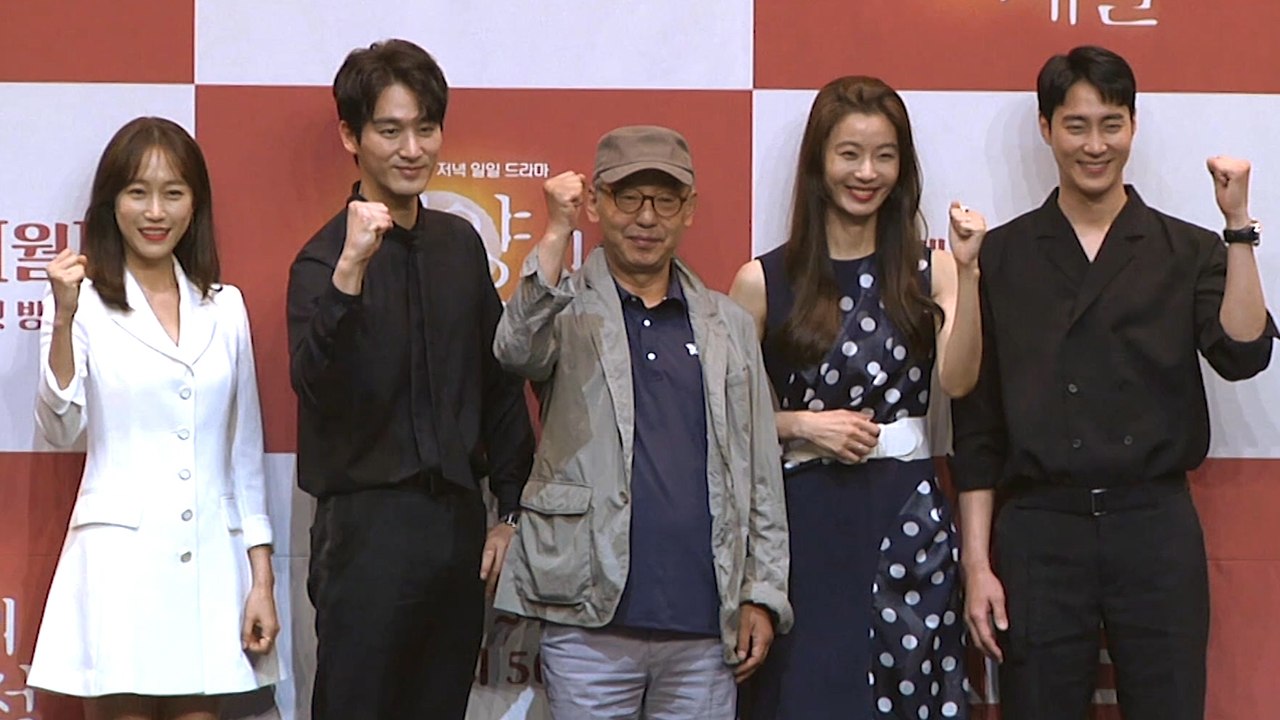 [Showbiz Korea] Oh Chang-seok(오창석) & Yoon Soy(윤소이)'s Interview for drama ‘A Place in the Sun(태양의 계절)’