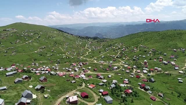 TRABZON KARADENİZ YAYLALARINDA YENİ KAÇAK YAPILAR YÜKSELİYOR