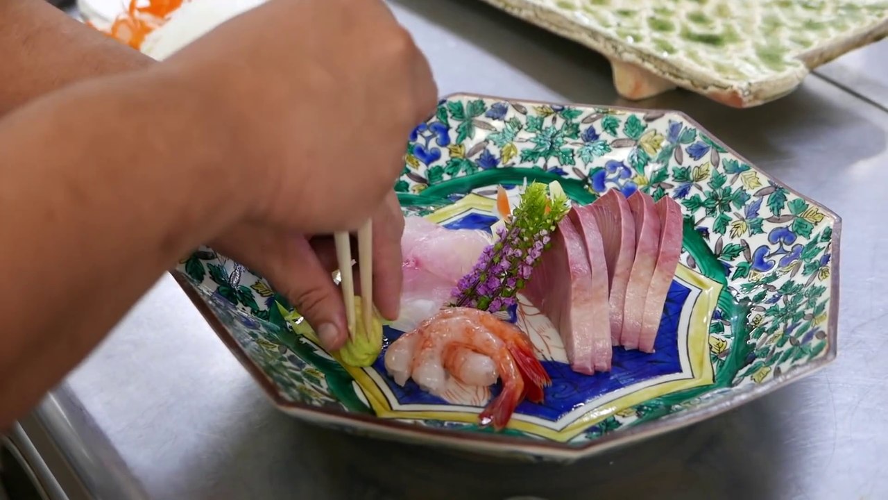 Street Food Market Discovery | Japanese Food - YELLOWTAIL AMBERJACK Sashimi Braised Fish Kanazawa Seafood Japan