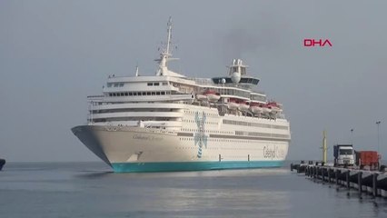 AYDIN Kuşadası'na 4 kruvaziyer gemisi demir attı