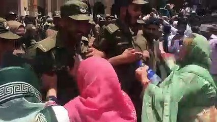 PMLN MPA Farzana butt hit police officers