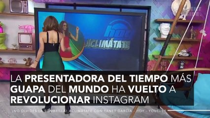 Yanet García presume de curvas delante del espejo