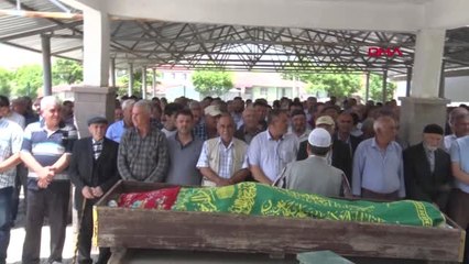 Mogan Gölü'nde bulunan lise öğrencisi toprağa verildi