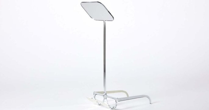 Cet homme a inventé des lunettes qui permettent aux petites personnes de voir le monde vu d'en haut