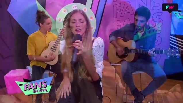 Rochi Igarzabal canta en vivo Sin tu querer