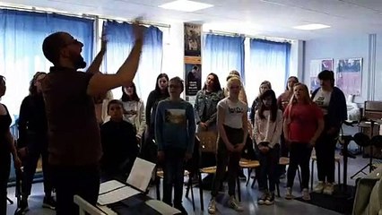 Des collégiens de Flixecourt répètent pour le stade de France