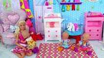 Barbie Girl Babysitting 5 Little Babies in Doll Room!