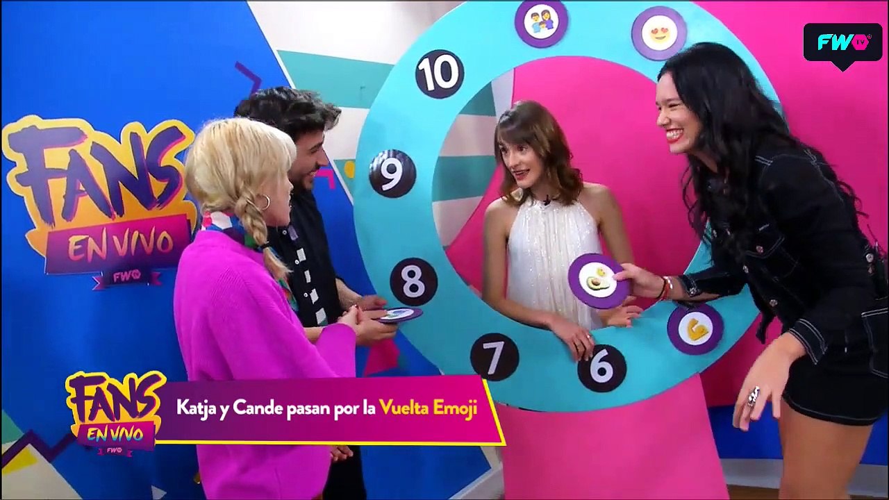 Vuelta Emoji Katjia Martinez y Cande Vetrano