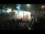 RTV Ora - Tensione para parlamentit: Hidhen Fishekzjarre, gaz lotsjelles dhe uje