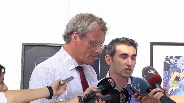DEBATI PËR DEKRETIN E METËS, AMBASADORI I OSBE: ÇËSHTJE E DEBATIT TË BRENDSHËM