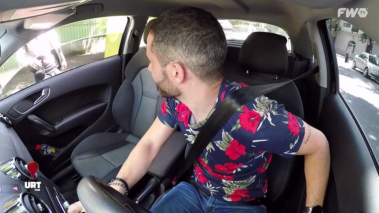 Felipe Colombo se sube al auto del Pollo Álvarez - Urban #13
