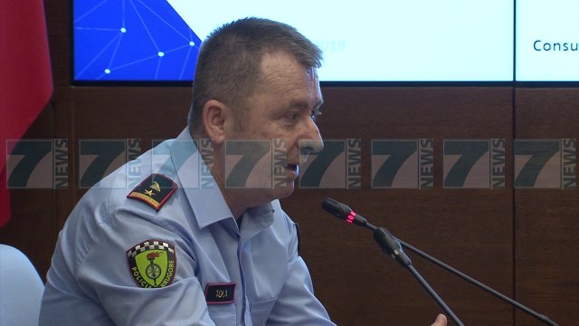 VEZHGIMI I BANKES BOTERORE «SHQIPTARET NUK RESPEKTOJNE RREGULLAT» - News, Lajme - Kanali 7